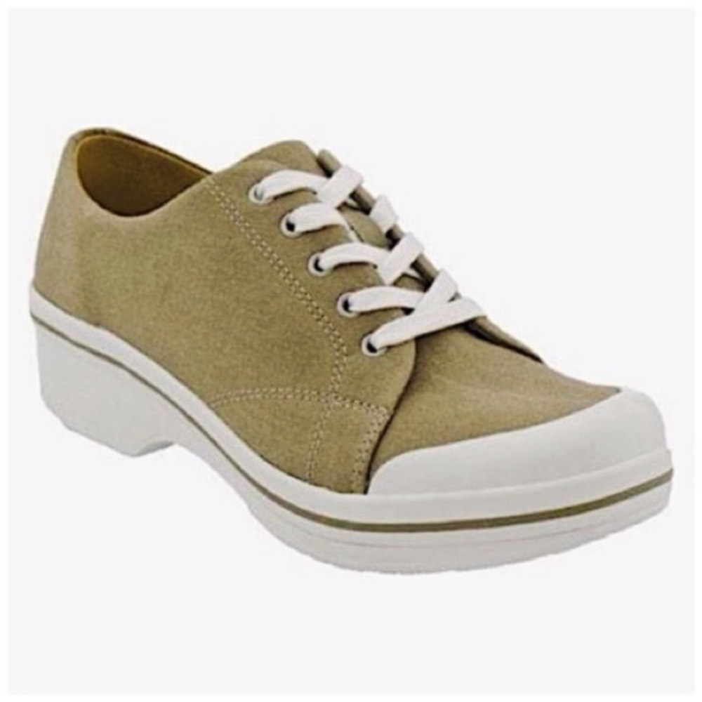 Dansko vegan canvas sneakers size 40/9